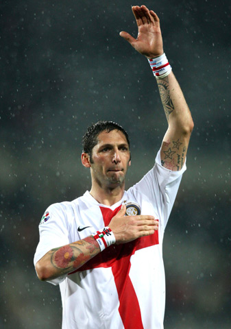 与去年排名相同，北京国安与山东泰山分别锁定中超第四第五（北京国安、山东泰山再度分列中超第4与第5）