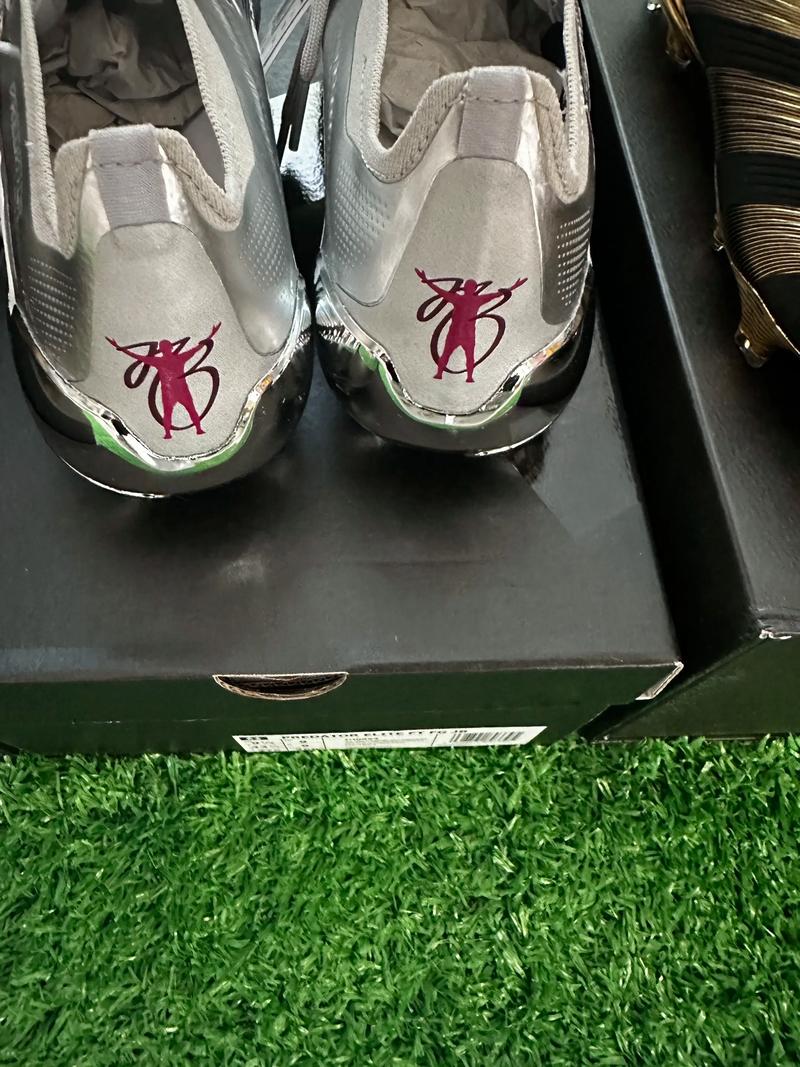 鲁尔：多特尚未联系昆滕-廷贝尔，球员在规划下一步生涯（鲁尔：多特仍未接洽昆滕-廷贝尔，球员正筹划职业生涯下一站）