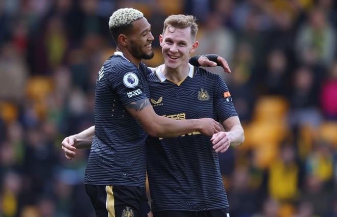 F1阿布扎比排位战报：维斯塔潘强势夺杆，诺里斯第2，皮亚斯特里第3（F1阿布扎比排位赛：维斯塔潘夺杆位，诺里斯第二，皮亚斯特里第三）