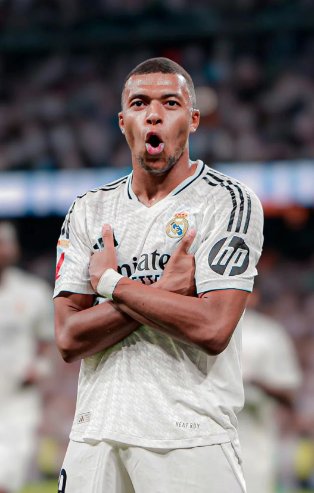 莫雷托：米兰和迈尼昂达成协议后搁置续约，球员接近离队（莫雷托：米兰与迈尼昂同意暂缓续约，球员离队在即）