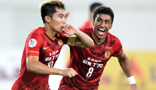 🎮HLE 1-1 T1：Kanavi装甲猴离谱送命，T1扳平总比分（HLE与T1战至1-1：Kanavi坦猴频繁送命，T1强势追平）